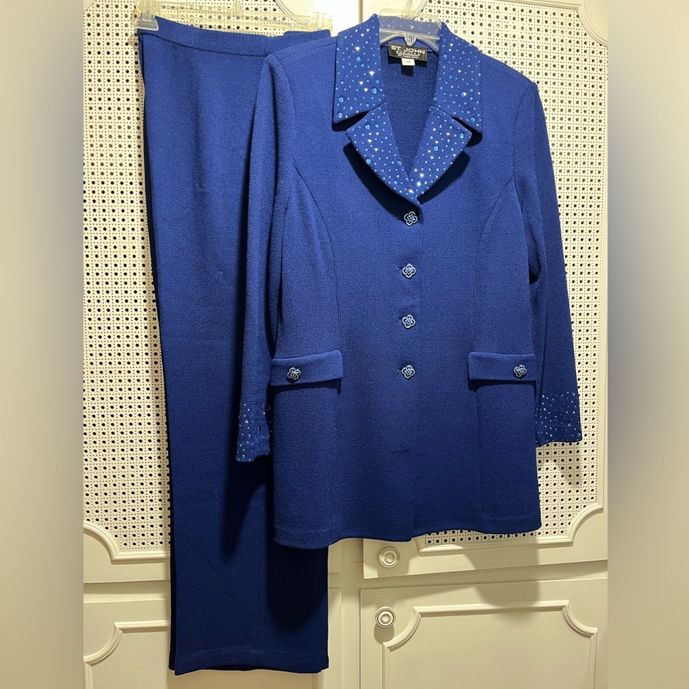 St John Elegant Blue Women's pant suit